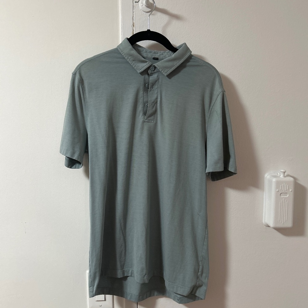 Lululemon Men’s Evolution Light Blue Polo Size Medium